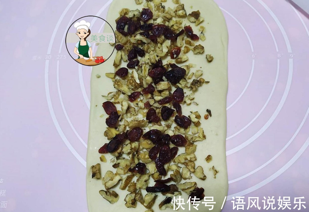 此零食是儿子的最爱，香香脆脆，吃一次馋一次，学会再不用去买了