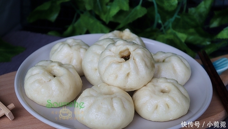 早餐别只会豆浆油条,教你做包子蓬松香软,比豆浆营养,比油条香