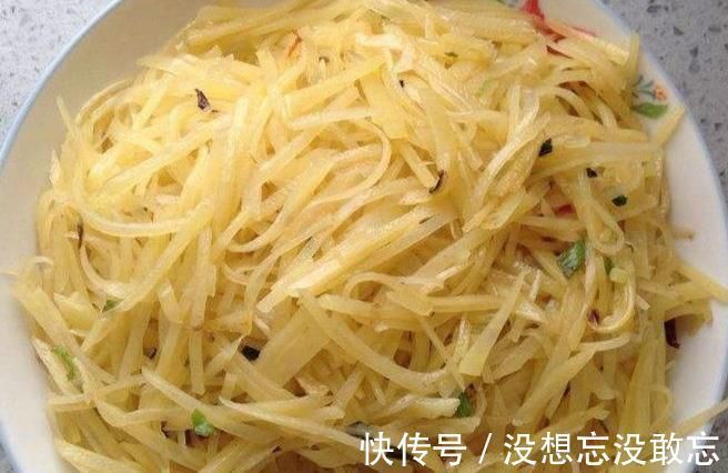 土豆常吃,但吃土豆有1大禁忌,不能乱吃,还有人傻傻不清楚