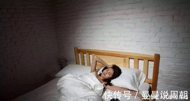 神经内科|神经内科医师：失眠的人，多吃1物，勤做3事，或助失眠好转