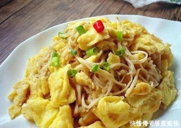 天然的“补脑菜”找到了,每天炒一盘,比核桃还滋补,脑瓜更聪明