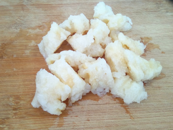 西芹|它是天然“碱性食物”，常吃口气不臭，秀发乌黑，皮肤细腻有光泽