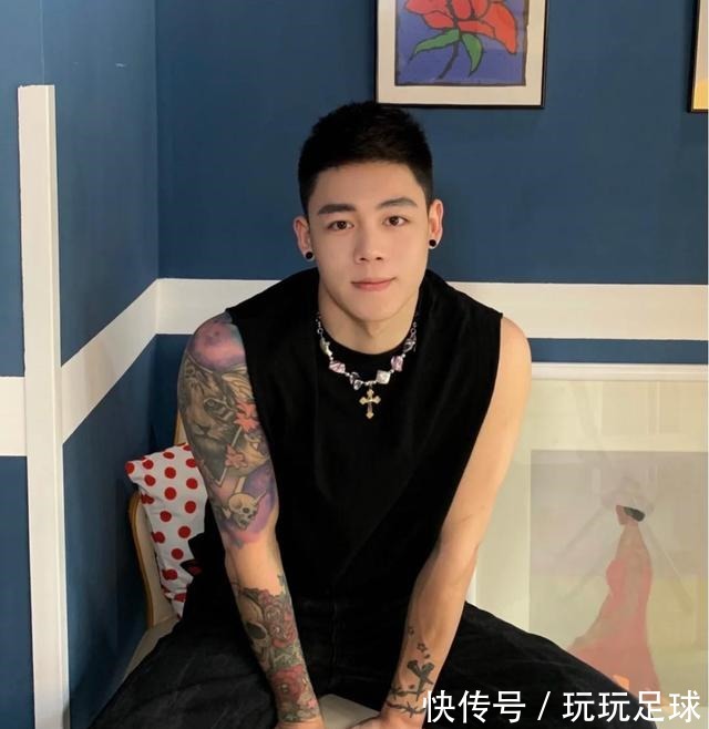 颜值|拥有清秀好看的外形,颜值酷帅型的体育毕业生,透着野性的小狼狗!