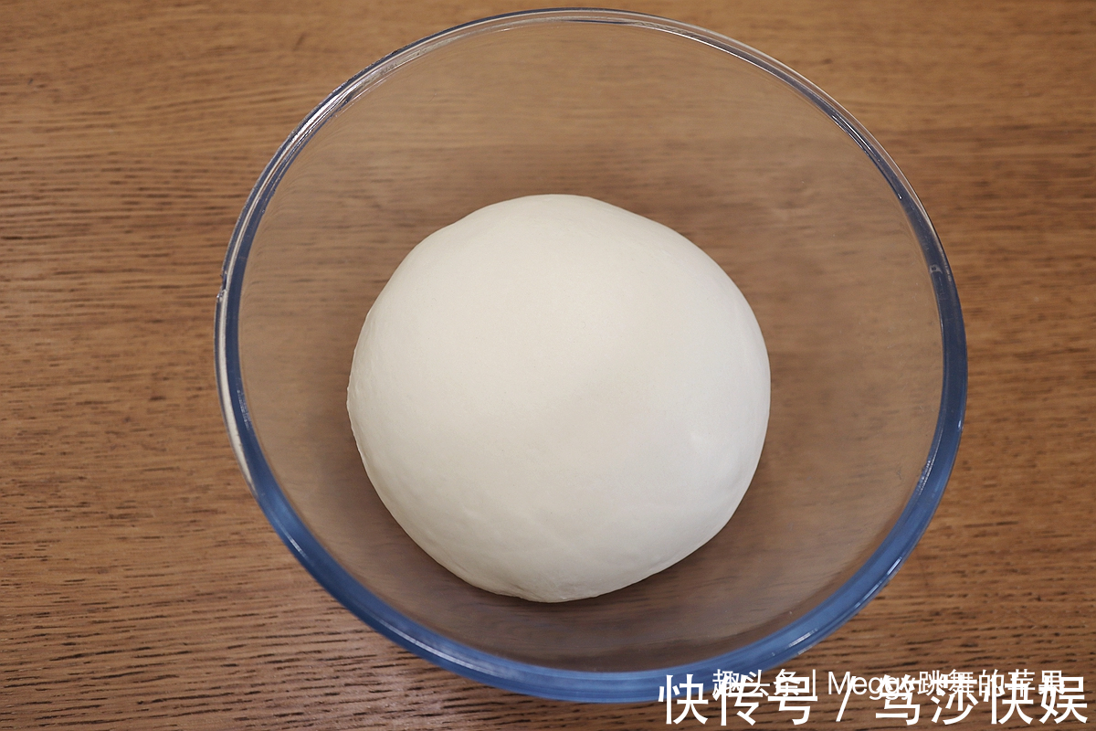 保鲜膜|真佩服苹果姐,1块面做4个2馅2味的吐司,早餐零食还愁啥