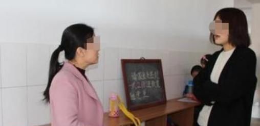 老师|女儿昂贵杯子在学校被摔,对方父母只肯赔偿50,老师处理方法很赞