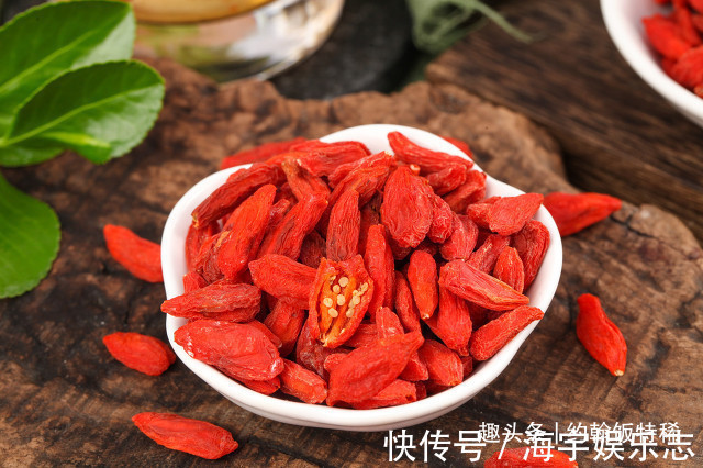 泡水|枸杞,你吃红的还是黑的泡水牢记“3不要”,营养加倍喝得健康