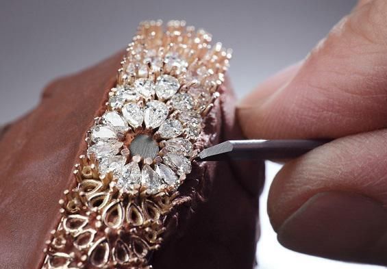 你知道专柜正品珠宝和高仿珠宝怎么区分吗?