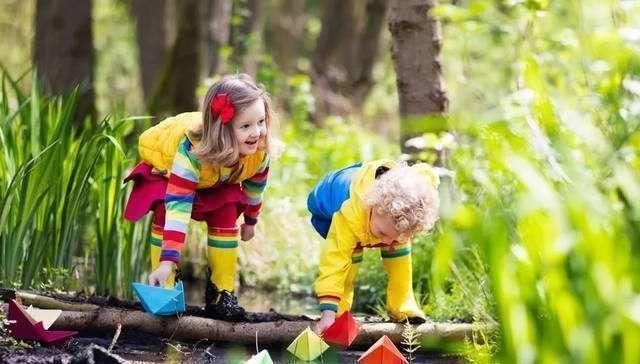 童年时期|自信的孩子是发光“点金石”,如何变自信家长的正确引导是关键