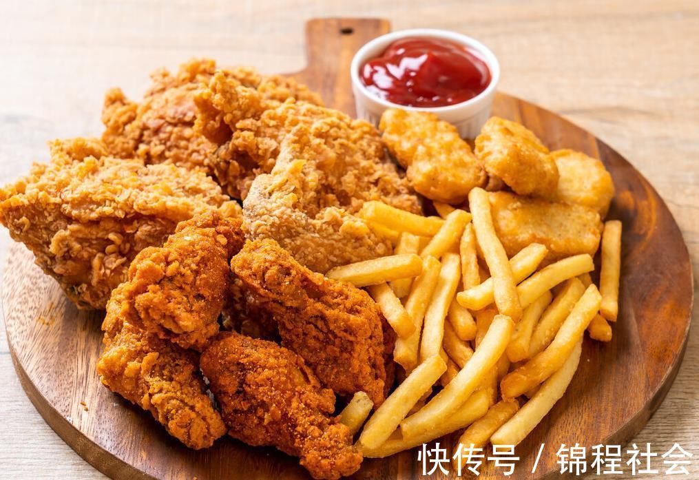 宝妈|孩子积食是“作”出来的?4个坏习惯或是“帮凶”,父母尽早看清