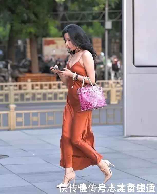 背影|街拍 终于明白, 为什么有这么多背影女神了!