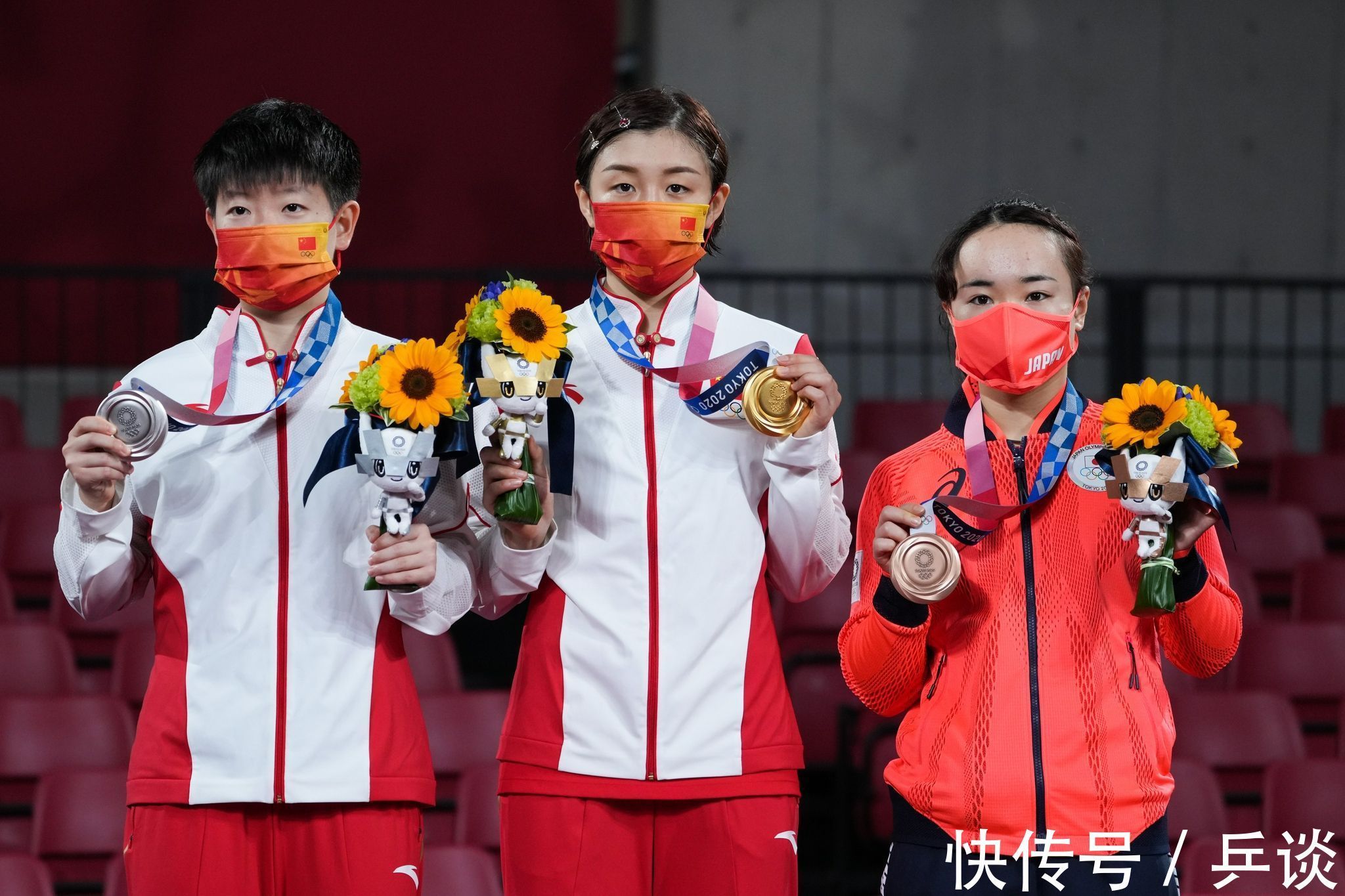 半决赛|你怎么看?伊藤美诚谈奥运会输孙颖莎:赛前脚伤严重
