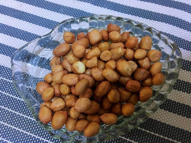 花生营养丰富，做法也比较多，煮成花生酪口感细腻顺滑