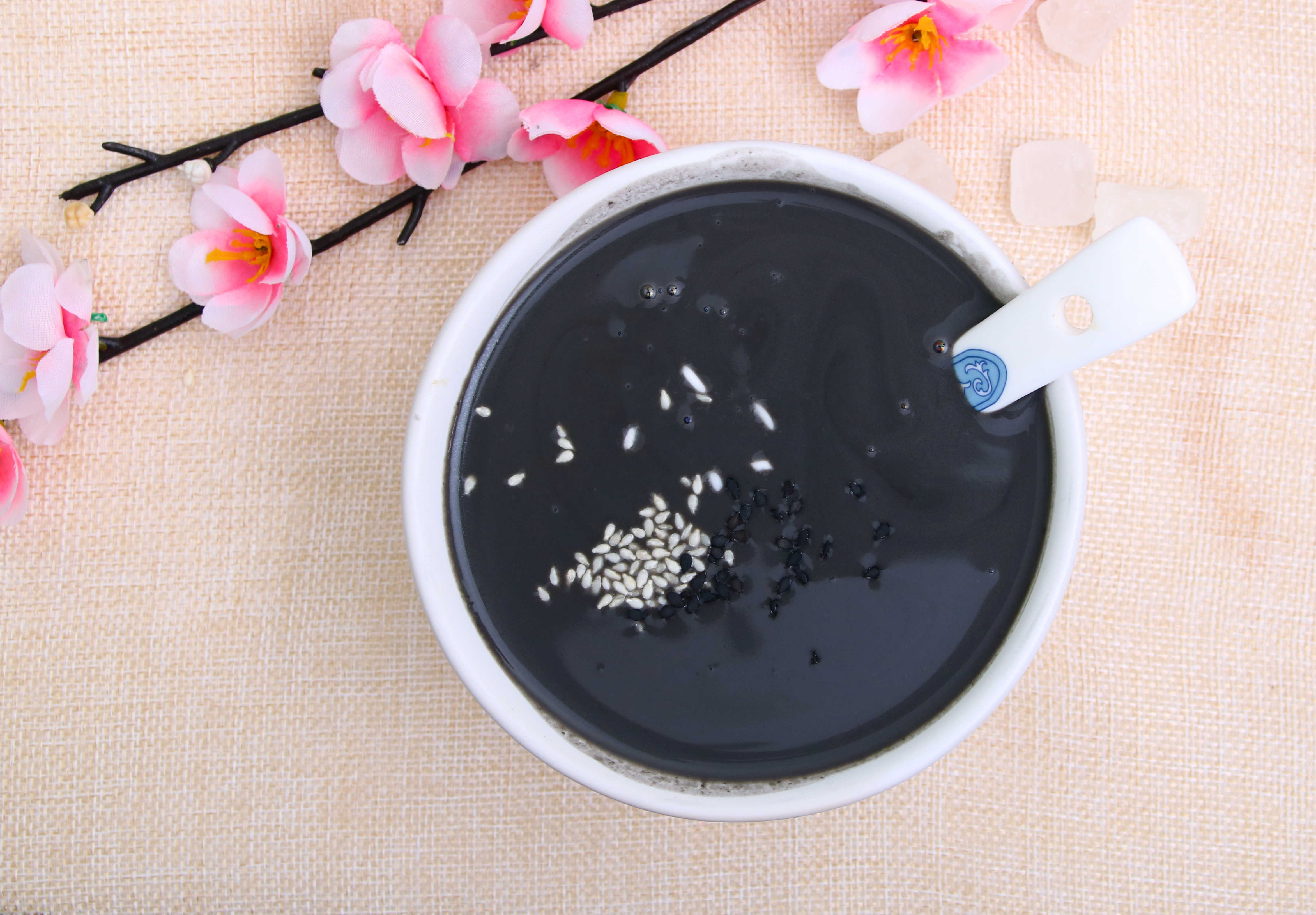 黑芝麻|终于找到“生发冠军”,常吃白发变黑发,头发柔顺乌黑,不大把掉