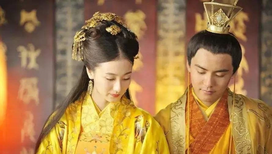 宋光宗|她比武则天慈禧残暴，逼疯皇帝气死太上皇，还把貌美皇妃赐给无赖