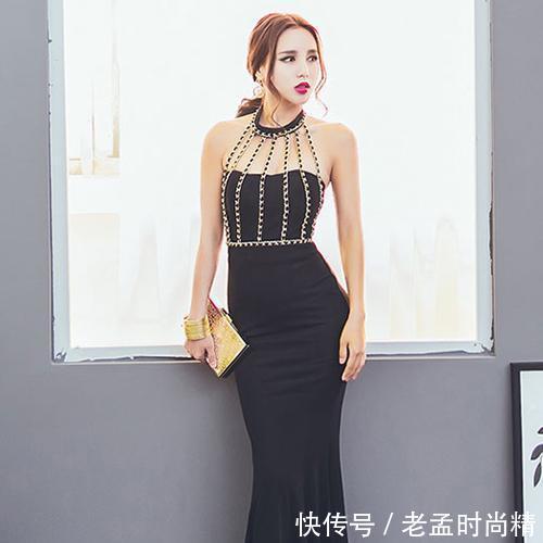 女神范 女神范的挂脖连衣裙,将性感优雅气质展露无遗