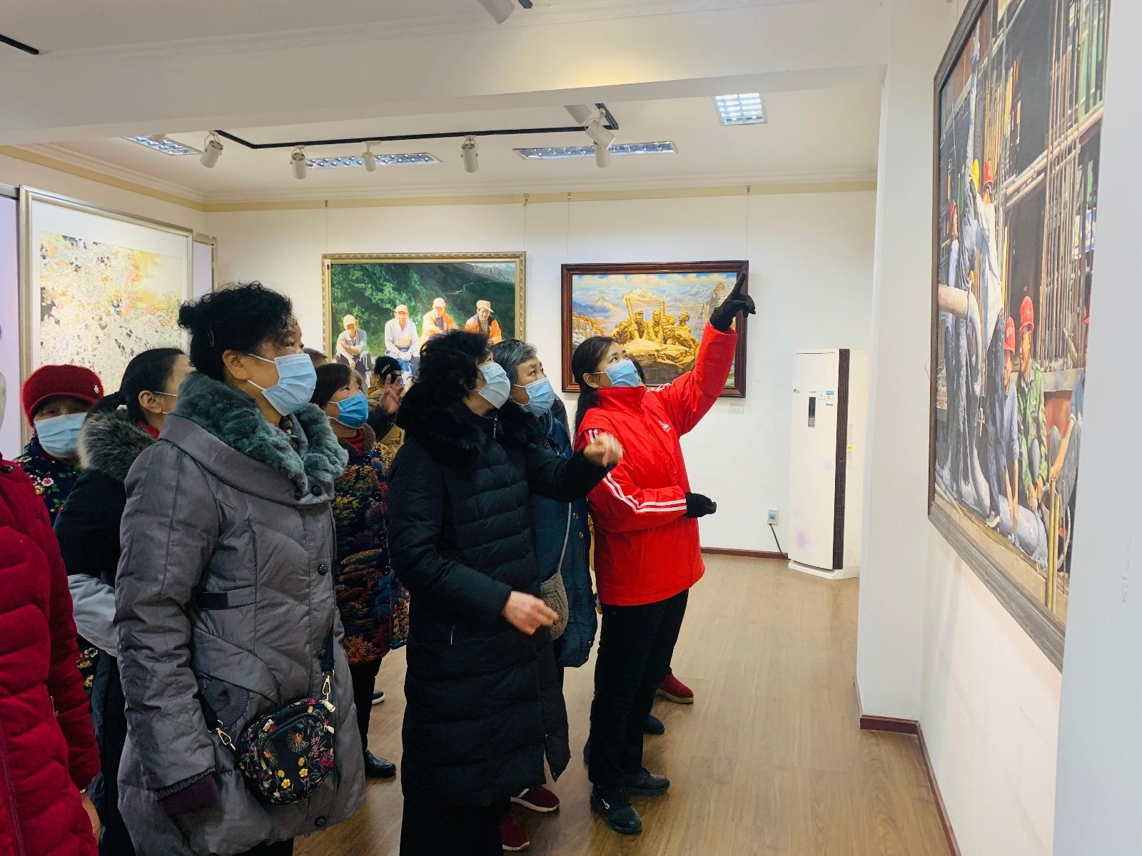  美术展览好戏连台 ——襄阳市展览馆元旦期间连续推出精品展览