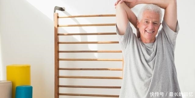 经常运动的老人，平时要注意补充4种营养，呵护身体，健康常伴