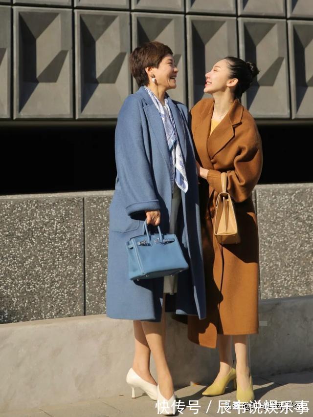 中年 今秋的外套流行“过膝不过踝”,舒适显瘦,五六十岁的女人穿太美
