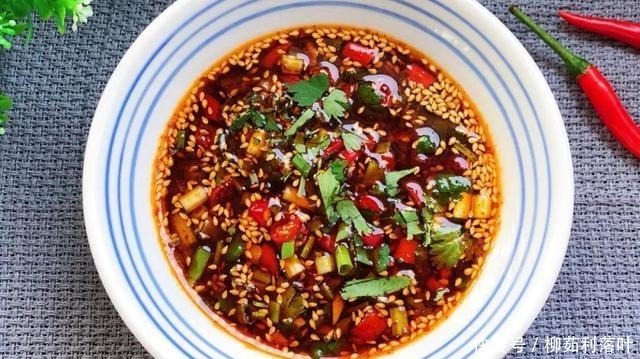 做法|寒冷的冬天和火锅最配了!做法简单,6款无敌好吃的神仙蘸料