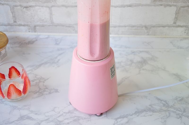 一口气|不用嚼,一口气吃掉几只大草莓,不爱吃水果的孩子也喜欢,省事