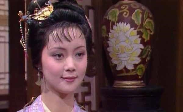 王夫人$薛蟠为何要折腾两三年,花大把银子给林黛玉配药?