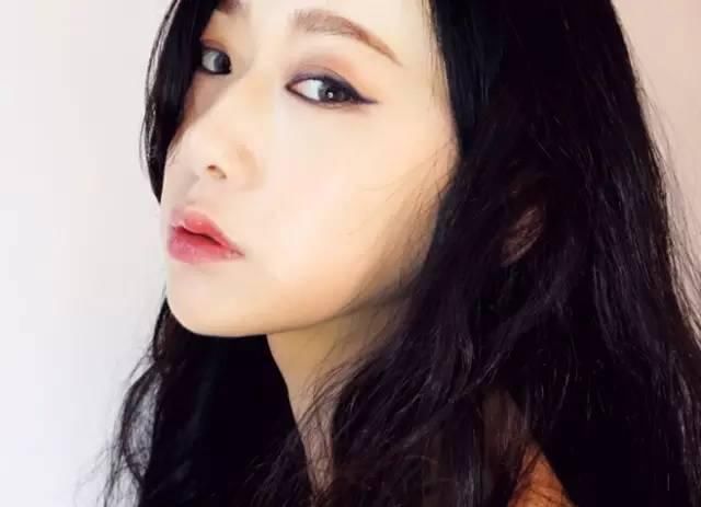 眼妆不会画？这样画让你成为人气王