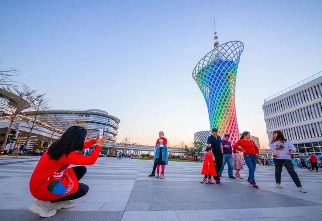 低薪|东莞“小蛮腰”刷屏朋友圈！牛年这些景点很“红”