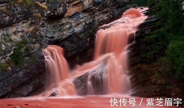 雨季|世界最美粉色瀑布，1年只出现2小时，看到的都是幸运儿