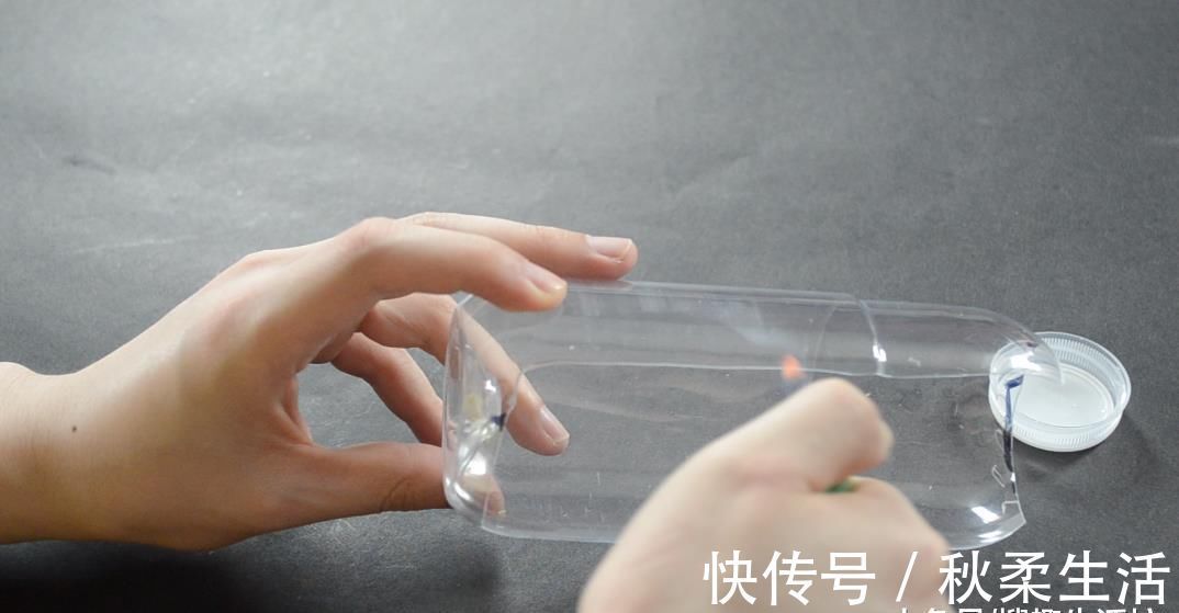 沥水架|塑料瓶我再也不扔了, 改造一下, 粘在厨房里有大用处, 省钱又实用