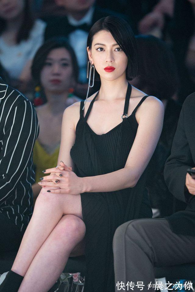 说好不哭|24岁日本健身模特,颜值与身材同时在线,钟情运动或是变美关键