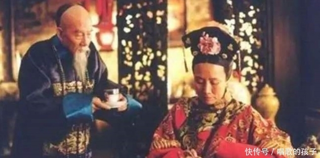 马克沁|李鸿章首次见马克沁机枪就动心了，但他问的一句话，却让人莫名心酸