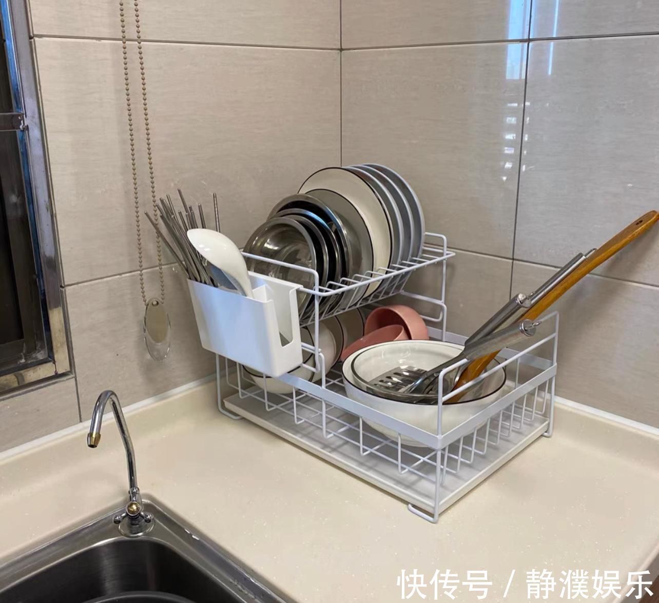 吊柜|原来不懂,厨房瓶瓶罐罐堆灶台!其实早该这样弄,干干净净又高级