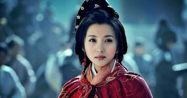 鲁迅|貂蝉第一个爱上的男人,不是吕布不是董卓,而是他!看鲁迅说了啥