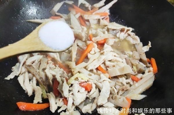 通气孔|这菜是“肠道推粪机”，润肠通便，隔天排空黑宿便，轻松又舒坦！