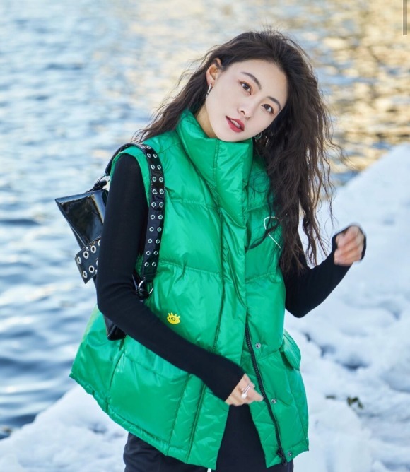 卫衣 收起你的呢大衣吧!秋冬“羽绒马甲”火了,保暖时髦还很酷!