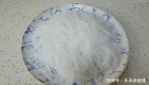 扇贝肉蒸粉丝,配上蒜蓉酱,儿子说特别好吃,终于解馋了