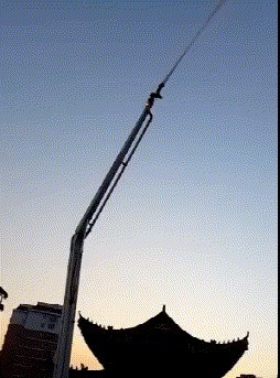 |搞笑GIF：逗什么都行可千万别逗猴子，不然这就是下场