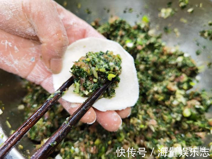 4月包饺子就用此菜,手脚冰凉的女性朋友要多吃,比芹菜韭菜还鲜