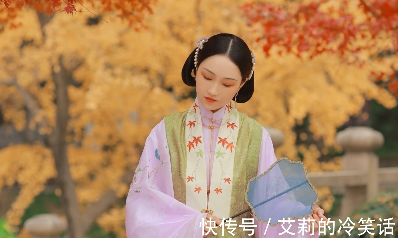 gt@七律·咏枫·九首丨满眼繁华尘外景,千年丽艳故园妆