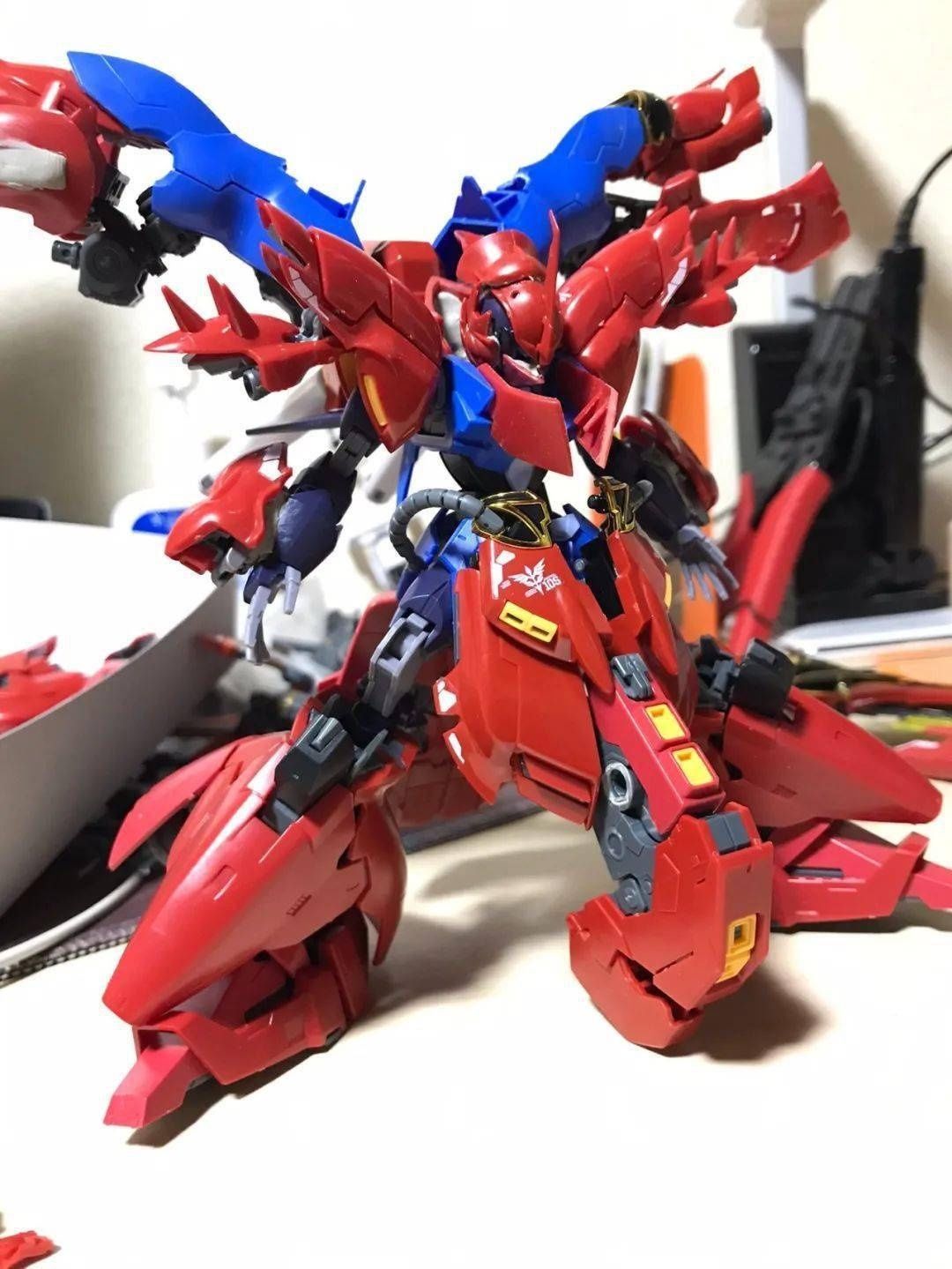 创形者|这组合有意思!亚尔斯核心高达+仿夜莺装甲