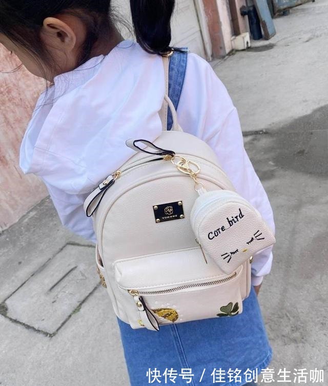 双肩包 很时尚的迷你双肩包,又靓又能装,女童出行必备!