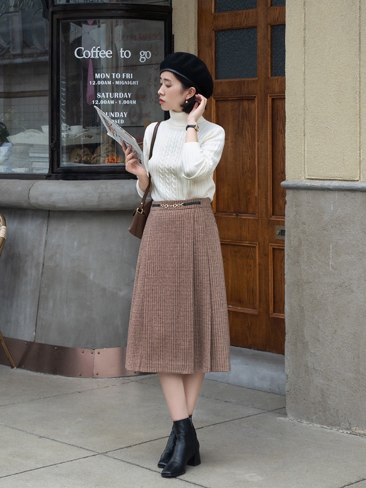 时髦|不管穿大衣还是针织衫,下半身尽量搭“格纹裙”,复古时髦还显瘦