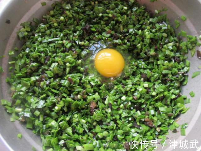 这菜包饺子真好吃,才2块钱一斤,鲜美多汁比肉馅饺子都好吃