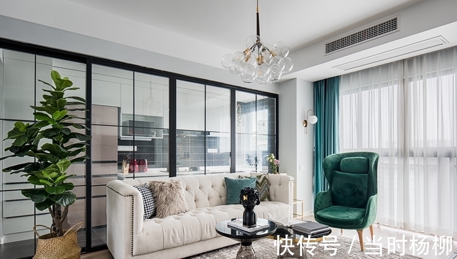 柜子|一看到客厅就迷住了!小户型两房现代简约风,时尚大气!