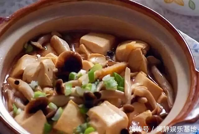  适量|美食推荐土豆烧五花肉，砂锅蟹味菇豆腐煲，儿菜炒牛肉肠