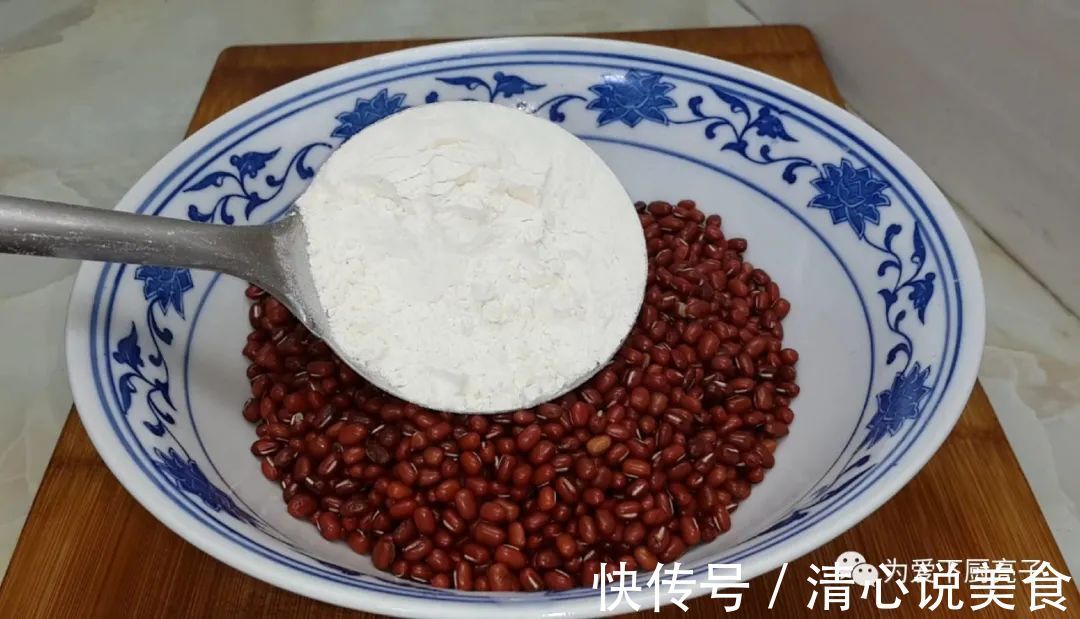 红豆饼又吃新吃法，不蒸不烤不油炸，松软又香甜，孩子爱吃不挑食