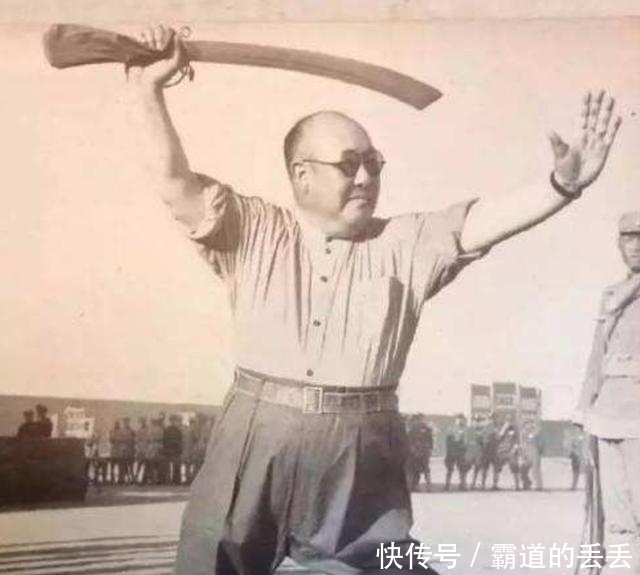 军阀|半世军阀半世富翁,他带七吨半黄金流亡美国,晚年为何盼着回家