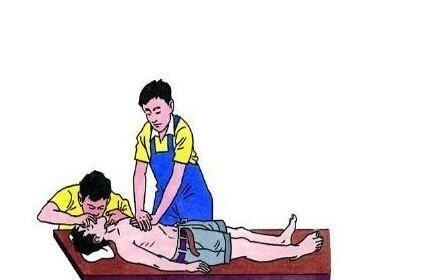 高血压|43岁男子,深夜昏迷,猝死离世,提醒高血压患者,最忌2事