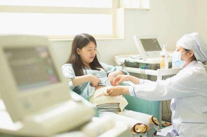 孕妈多爬楼梯能顺产3个潜在危险很多人不知道,孕晚期别瞎胡闹