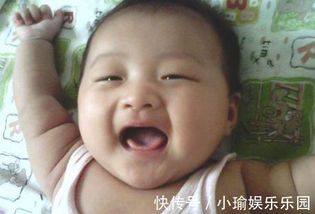 婴幼儿|孩子睡醒后若有这3种表现,说明大脑发育很好,占一条也很好